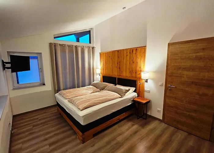 Mit Sauna 因泽尔